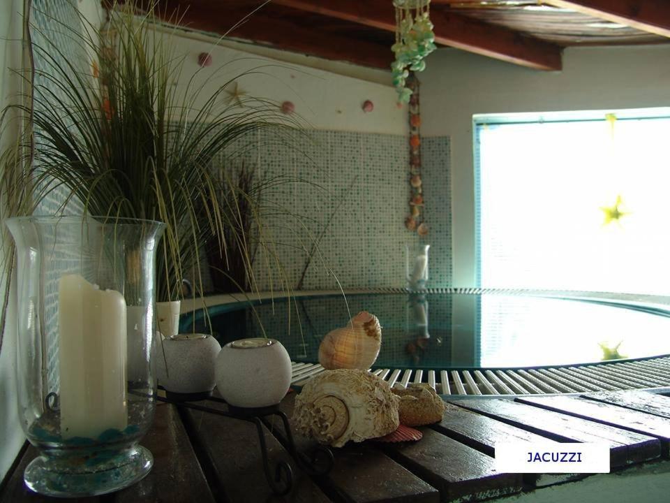 Aquarius Hotel Fourka Esterno foto