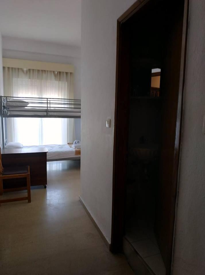 Aquarius Hotel Fourka Esterno foto